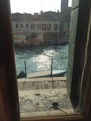 Honeymoon Oda, Ortak Banyo, Kanal Manzaralı