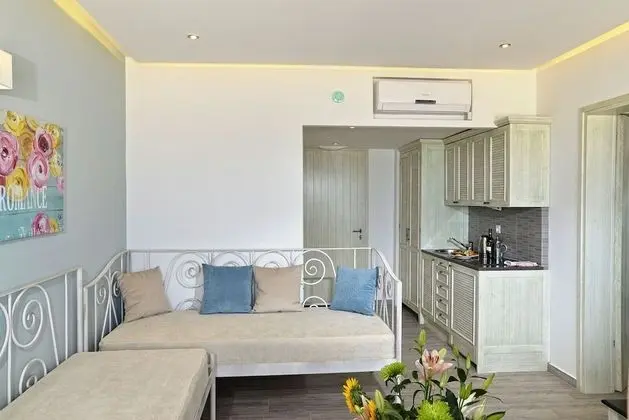 Apart Daire, 1 Yatak Odası, Kısmi Deniz Manzaralı