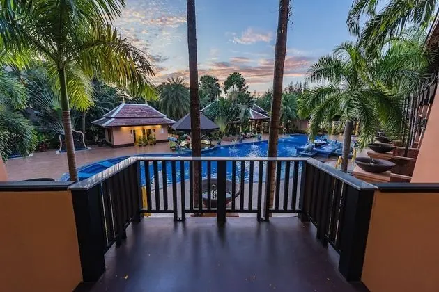 Premium Deluxe Pool View Room