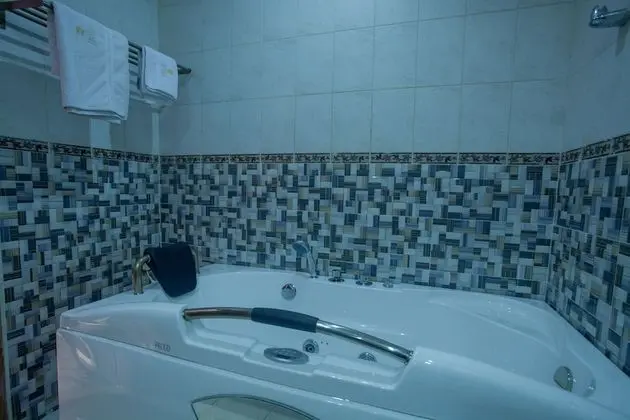 Executive Oda, 1 Yatak Odası, Banyolu/Duşlu (Ambassador Suites)
