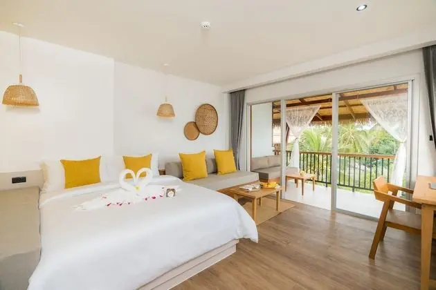 Deluxe Ocean Room