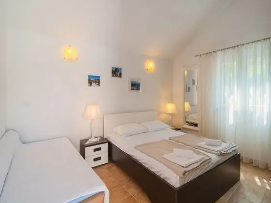 Villa (Seven Bedrooom Villa)