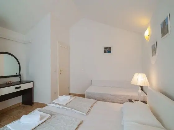 Villa (Seven Bedrooom Villa)