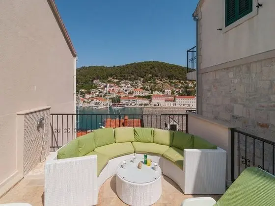 Villa (Seven Bedrooom Villa)