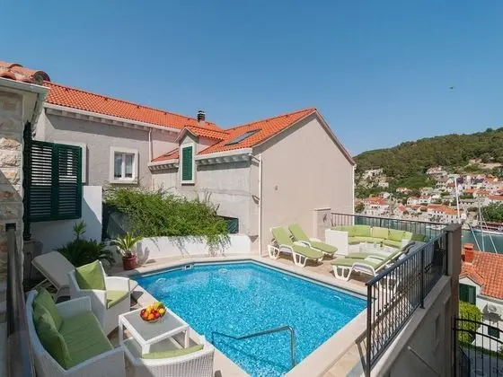 Villa (Seven Bedrooom Villa)