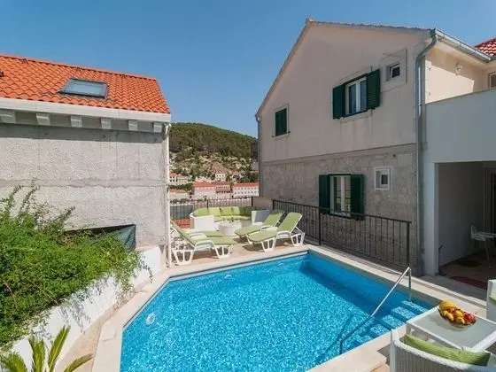 Villa (Seven Bedrooom Villa)