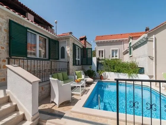 Villa (Seven Bedrooom Villa)