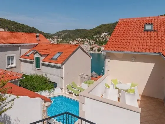 Villa (Seven Bedrooom Villa)