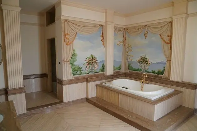 Luxury Oda