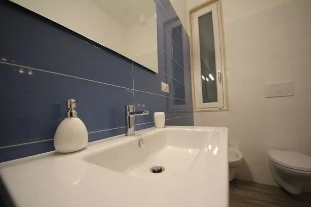 Standard Tek Büyük Yataklı Oda, Banyolu/Duşlu