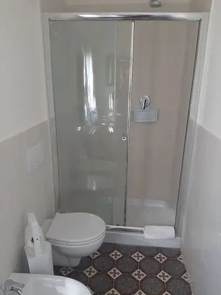 Economy Tek Büyük Yataklı Oda