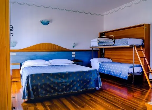 Family Oda, Balkon, Deniz Manzaralı