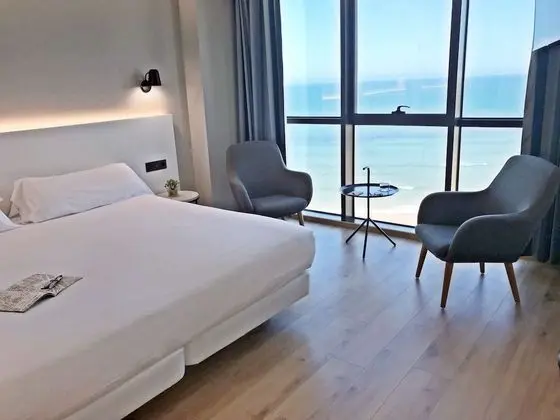 Superior Oda, 1 En Büyük (King) Boy Yatak, Plaj Manzaralı