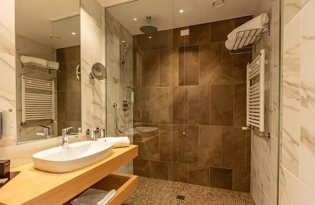Deluxe Üç Kişilik Oda
