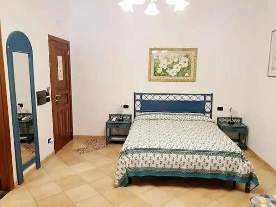 Tek Büyük Yataklı Oda