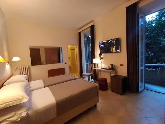 Tek Büyük Yataklı Oda, Balkon