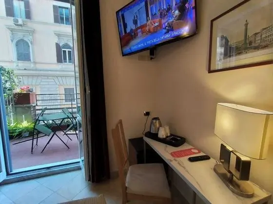 Tek Büyük Yataklı Oda, Balkon