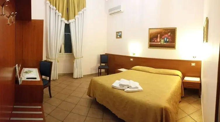 Tek Büyük veya İki Ayrı Yataklı Oda