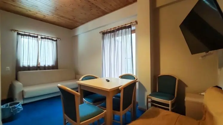 Family Oda (5 Adulti)