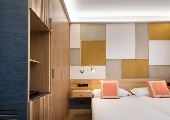 Büyük Yataklı Tek Kişilik Oda