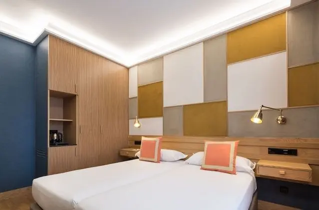 Standard Tek Büyük veya İki Ayrı Yataklı Oda