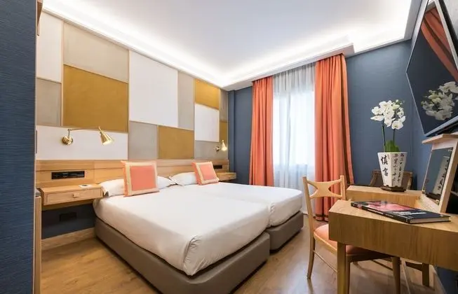 Standard Tek Büyük veya İki Ayrı Yataklı Oda