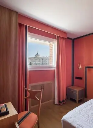 Superior Büyük Yataklı Tek Kişilik Oda, Şehir Manzaralı (Royal Palace View)