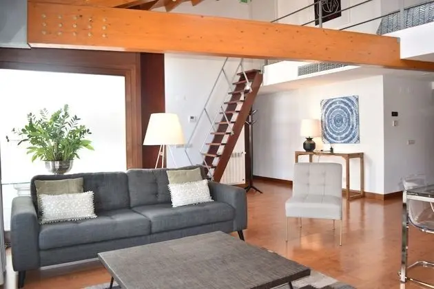 Çatı Katı (Loft)