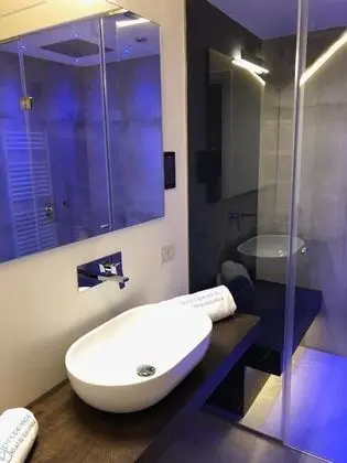 Superior Oda, Balkon