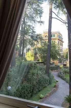 Junior Süit, Bahçe Manzaralı