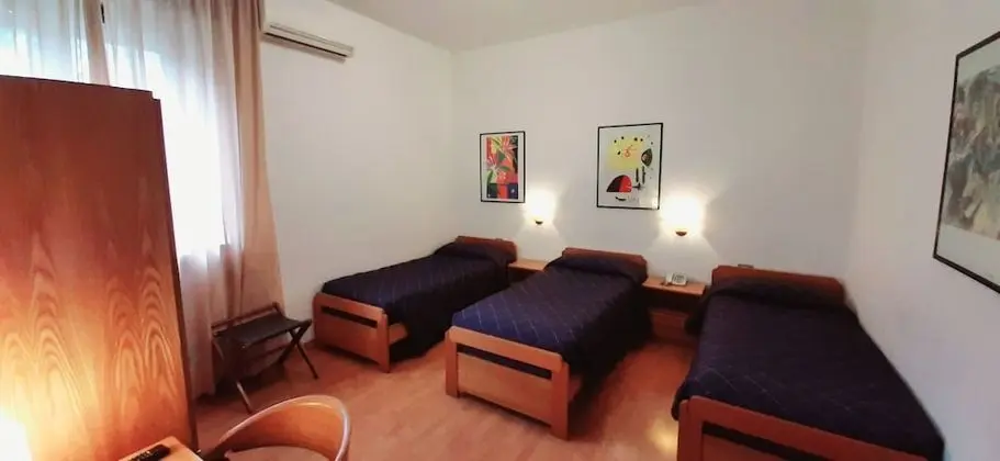 Classic Üç Kişilik Oda