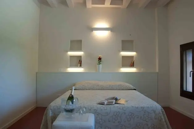 Superior Tek Büyük veya İki Ayrı Yataklı Oda, Özel Banyo, Bahçe Manzaralı