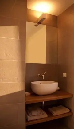 Superior Tek Büyük veya İki Ayrı Yataklı Oda, Özel Banyo, Bahçe Manzaralı