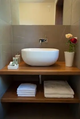 Superior Üç Kişilik Oda, Özel Banyo, Bahçe Manzaralı