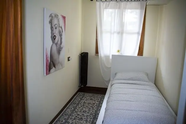 Economy Tek Kişilik Oda, Buzdolabı (Bagno esterno/ External bathroom)