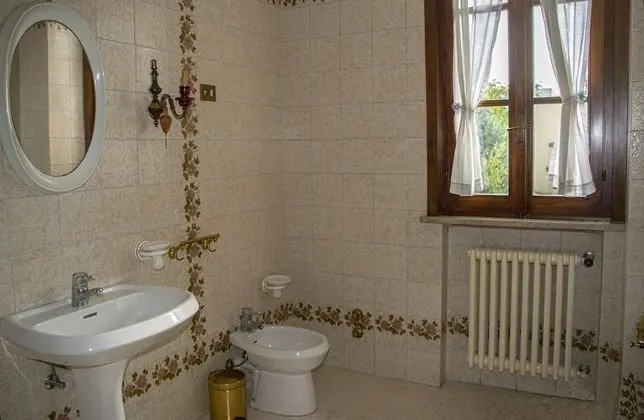 Family Oda, Buzdolabı (Bagno esterno/ External bathroom)