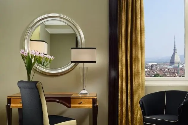 Deluxe Büyük Yataklı Tek Kişilik Oda, Şehir Manzaralı
