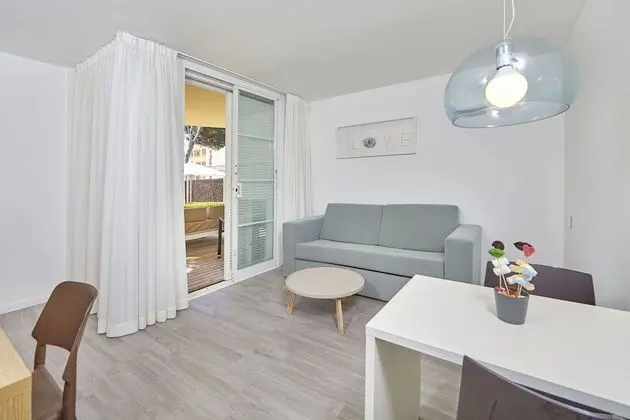 Deluxe Apart Daire, Teras (2 Adults  + 1 Child)