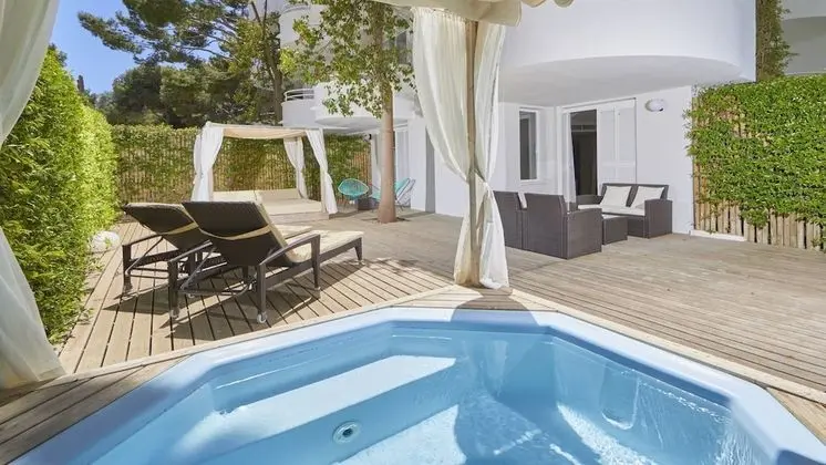 Deluxe Apart Daire, Teras (2 Adults  + 1 Child)