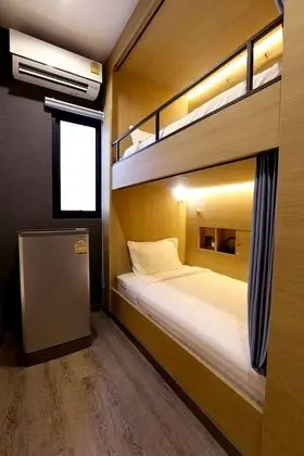 Family room, Share Bathroom