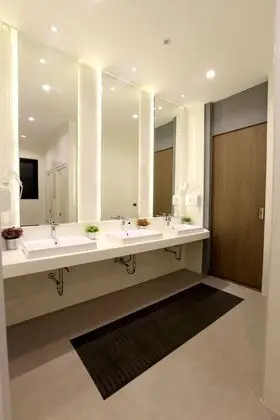Family room, Share Bathroom