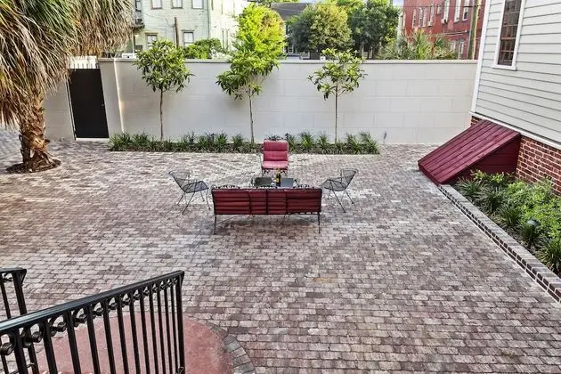 Superior Süit, Banyolu/Duşlu (Button Suite)