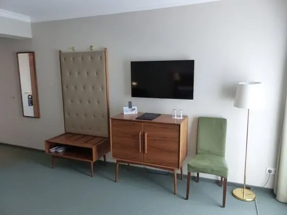 Deluxe Tek Büyük Yataklı Oda, Avlu Manzaralı