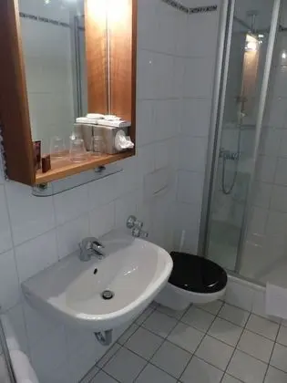 Deluxe Tek Büyük Yataklı Oda, Avlu Manzaralı