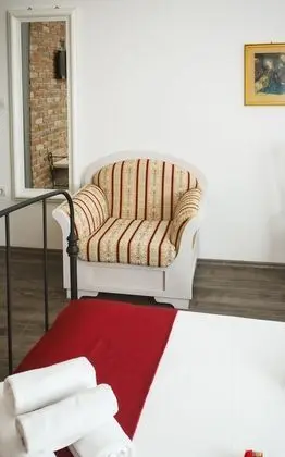 Classic Tek Büyük Yataklı Oda