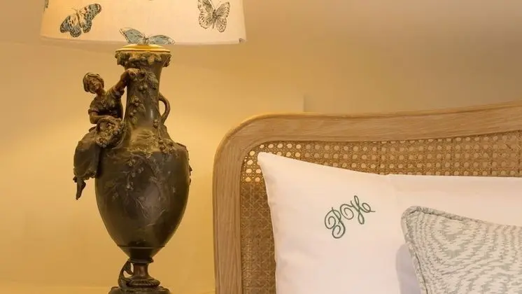 Classic Tek Büyük Yataklı Oda, 1 Büyük (Queen) Boy Yatak