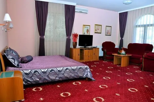Üçlü Standard