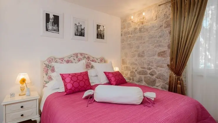 Luxury Double Room (201)