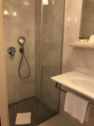 Luxury Double Room (201)