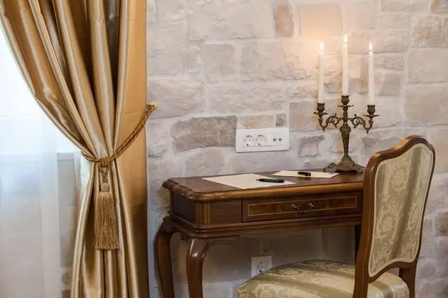 Premium Double Room (101)